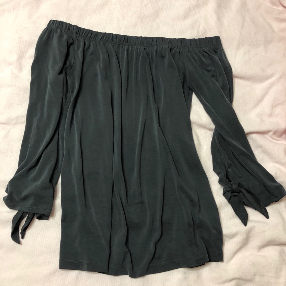Off shoulder shirt